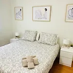 Calido Y Acogedor En El Centro De Con Parking Privado Apartman *