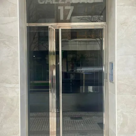 Calido Y Acogedor En El Centro De Con Parking Privado Lägenhet *