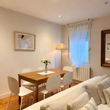 Apartamento Cálido Y Acogedor En El Centro De Con Parking Privado Burgo