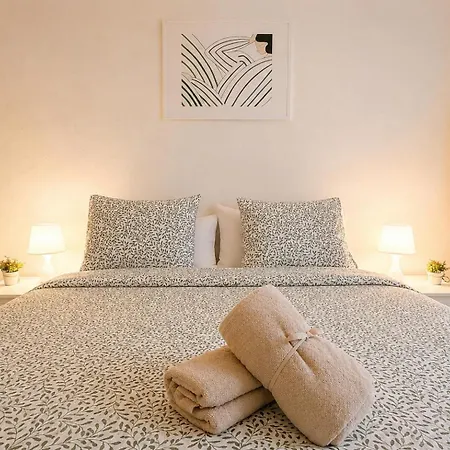 Cálido Y Acogedor En El Centro De Con Parking Privado Apartamento *